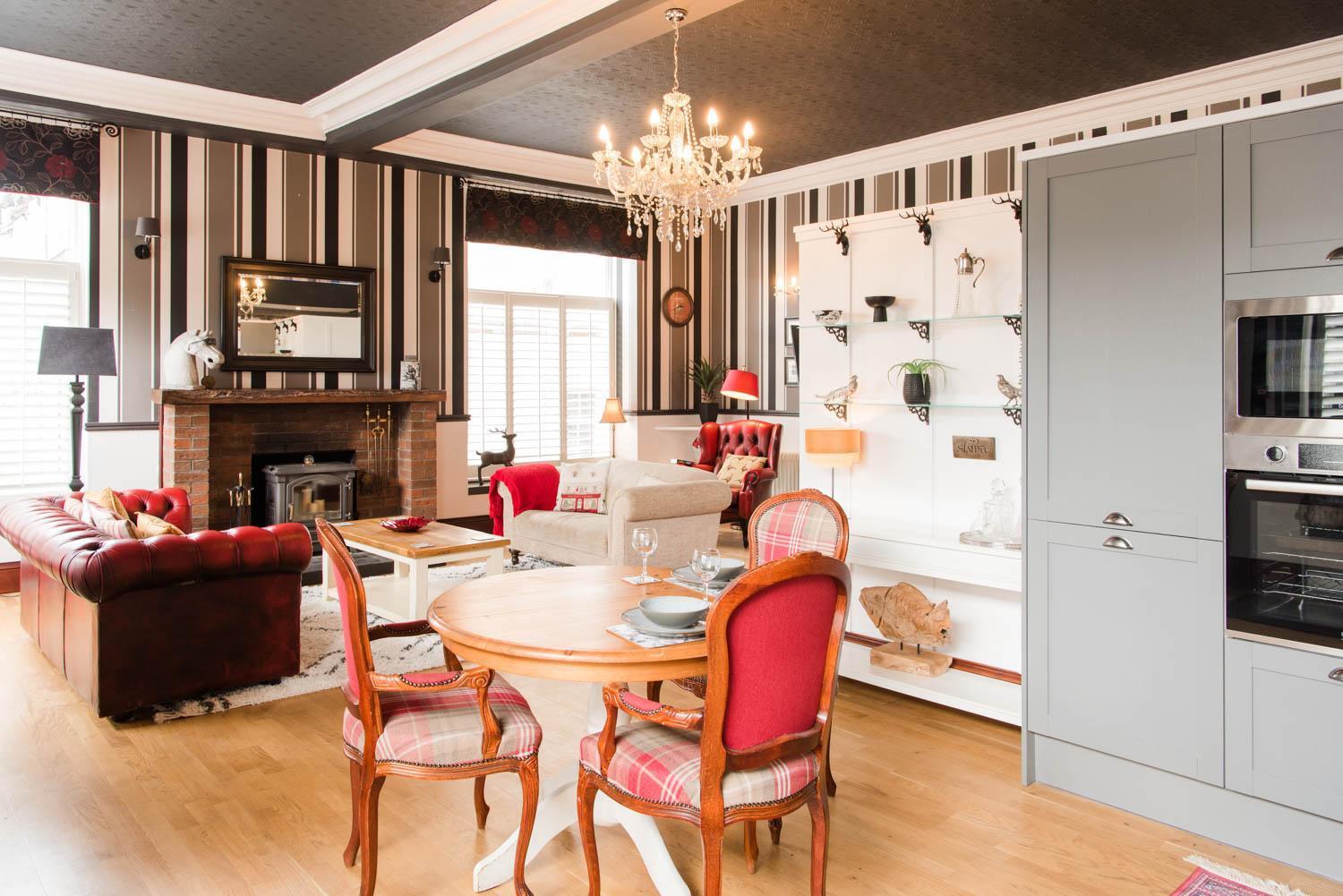 The Merryburn - Rooms And Courtyard Studios Dunkeld Exteriör bild
